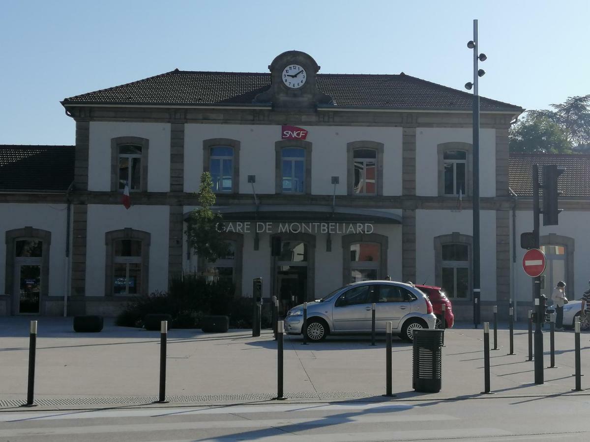 شقة Montbéliard  في Le Petit Velotte - Un Cocon En Coeur De Ville المظهر الخارجي الصورة