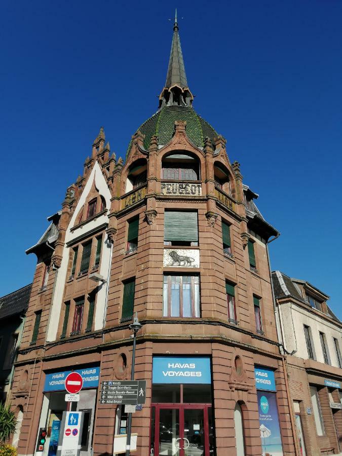 شقة Montbéliard  في Le Petit Velotte - Un Cocon En Coeur De Ville المظهر الخارجي الصورة